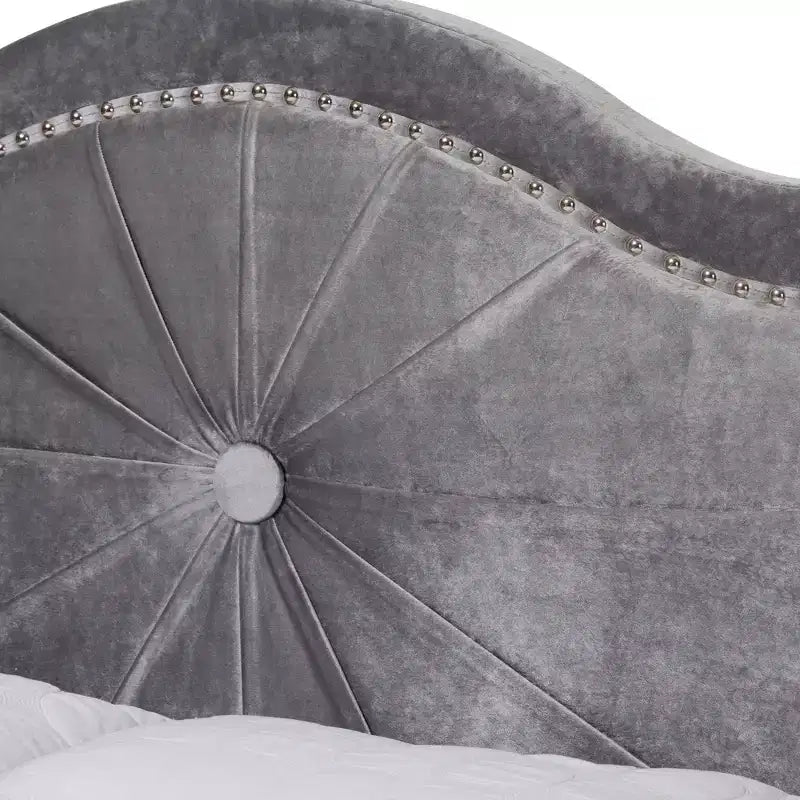 Letto imbottito in tessuto di velluto Queen Embla grigio - : design moderno capitonné, finitura lucida, imbottitura in schiuma, telaio in MDF